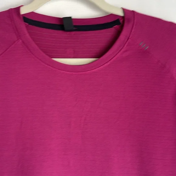 Mens Lululemon Shirt - Picture 2 of 4